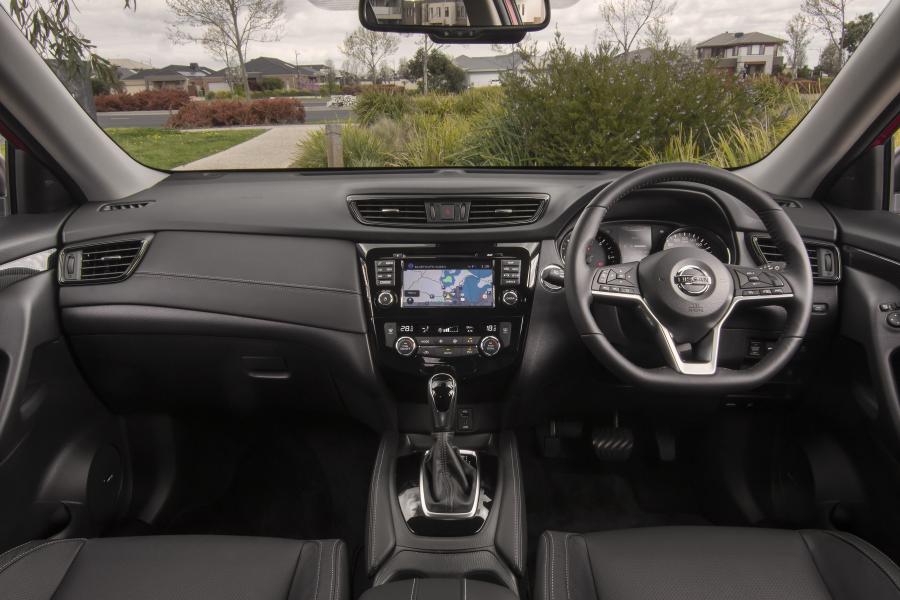 Торпедо Nissan X-Trail TL (T32) 2017 года  (AU) (фото 17 из 30)